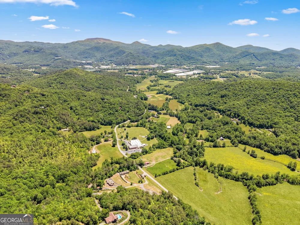 108 Olds Mountain Peak Rabun Gap, GA 30568