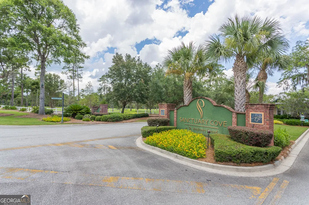98 Eagle Crest DR Waverly, GA 31565