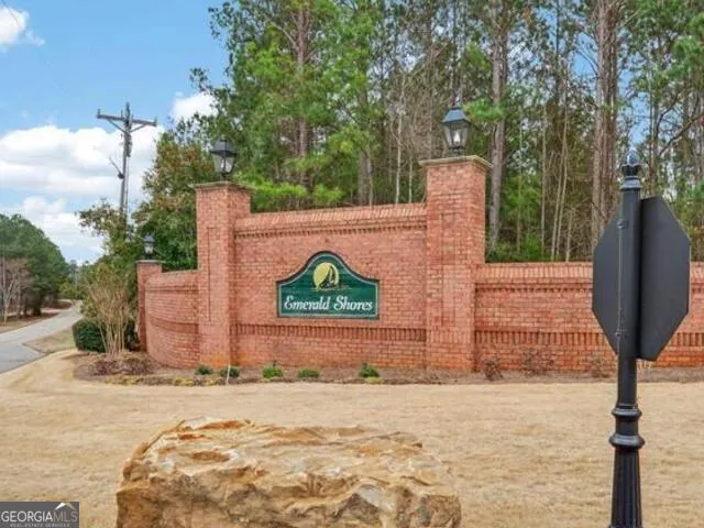 2010 Clearwater DR White Plains, GA 30678