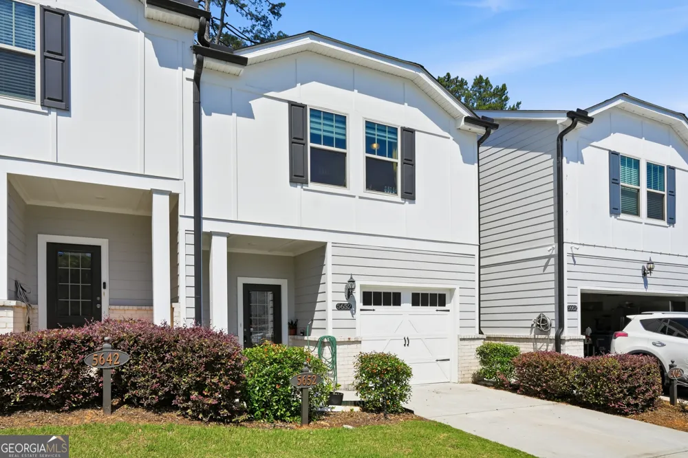 5652 Plain Field LN Lilburn, GA 30047