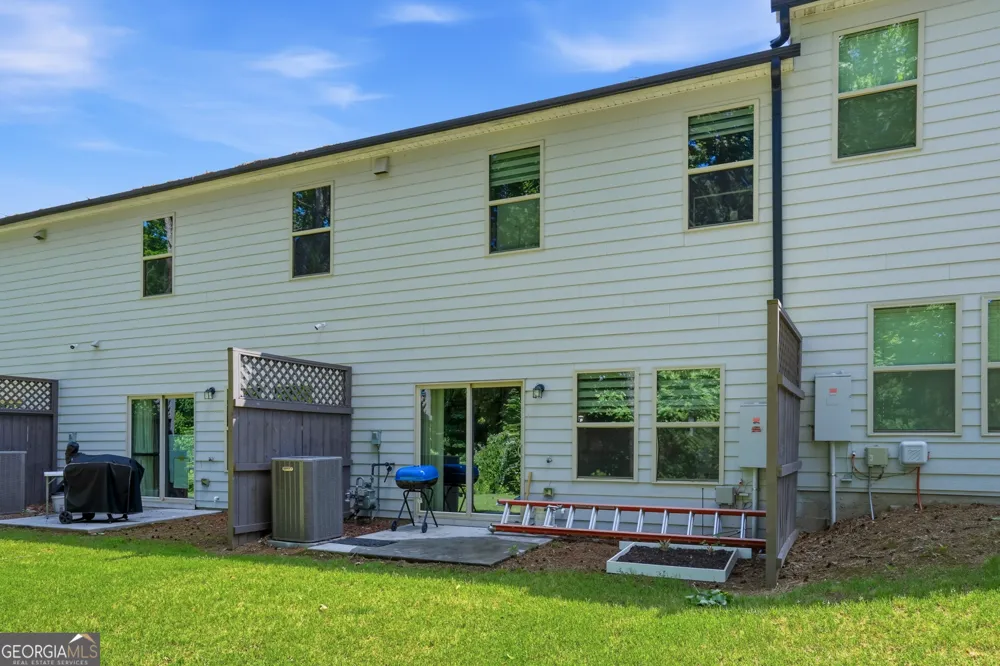 5652 Plain Field LN Lilburn, GA 30047