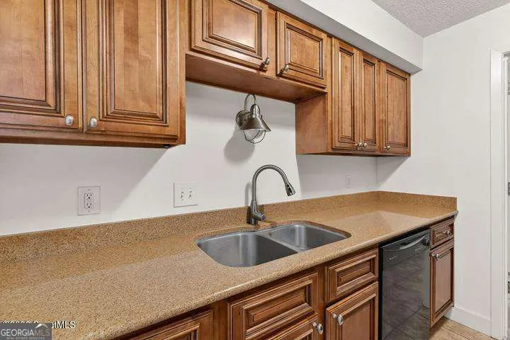 2511 Demere RD St. Simons, GA 31522