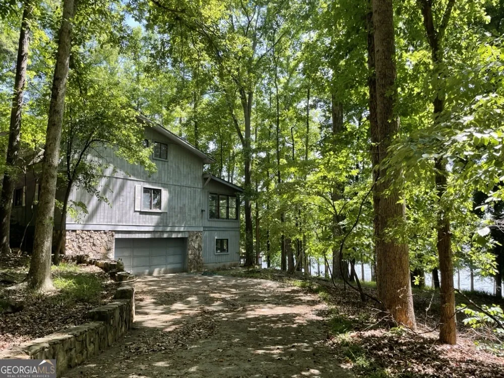 1973 Reids Ferry RD Buckhead, GA 30625
