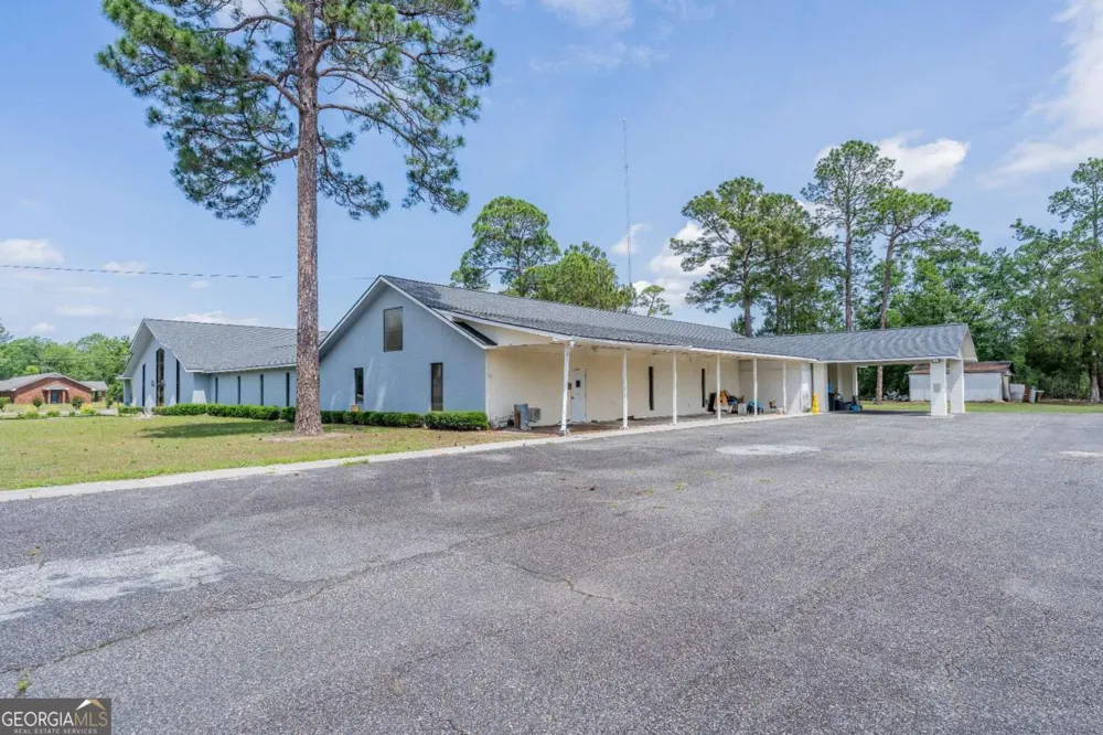 128 University BLVD Waycross, GA 31503