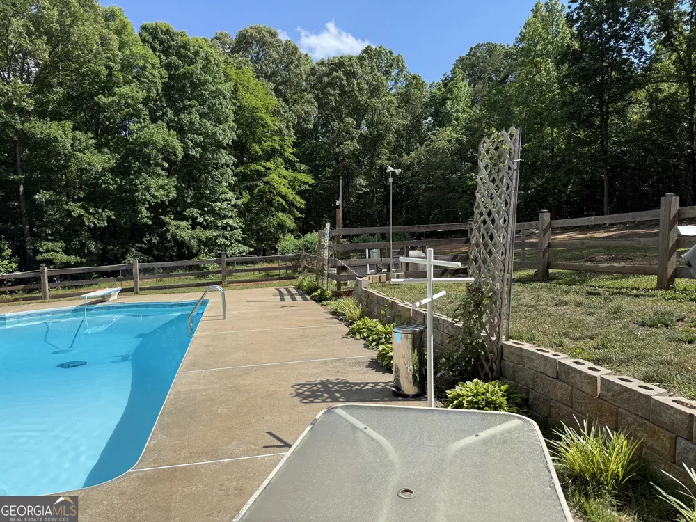8405 Downs RD Winston, GA 30187