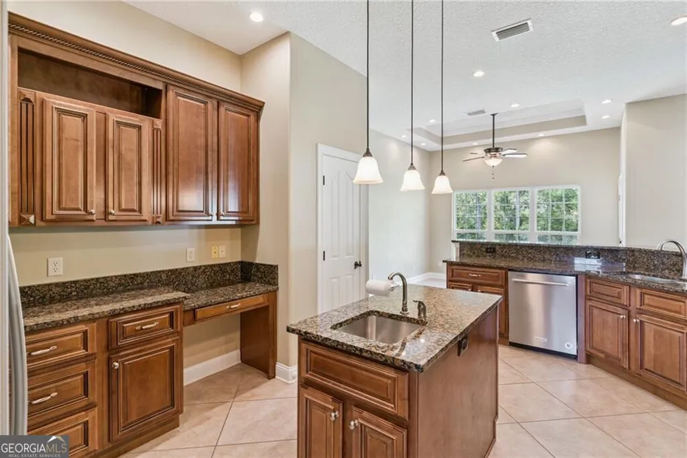 190 Lakes DR Brunswick, GA 31523