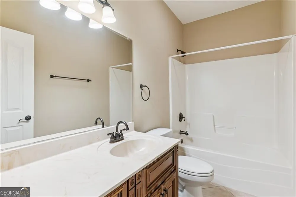 190 Lakes DR Brunswick, GA 31523