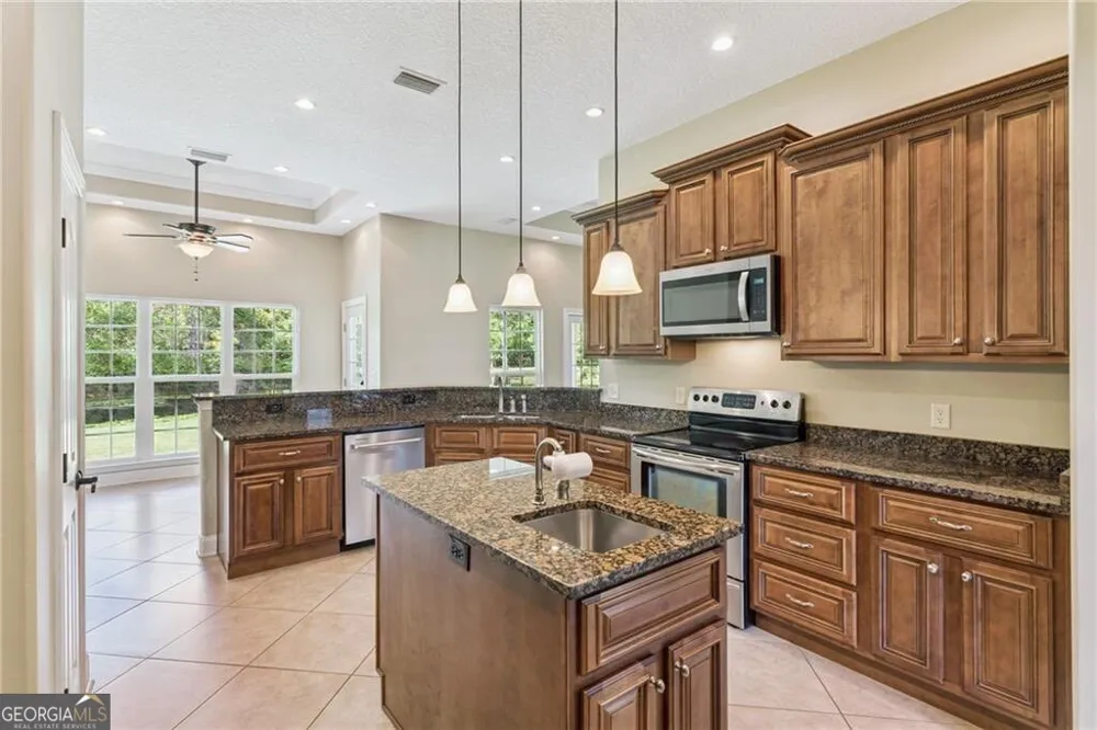 190 Lakes DR Brunswick, GA 31523