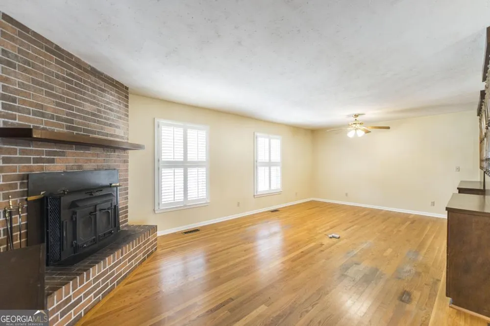 1431 Tucker RD Perry, GA 31069
