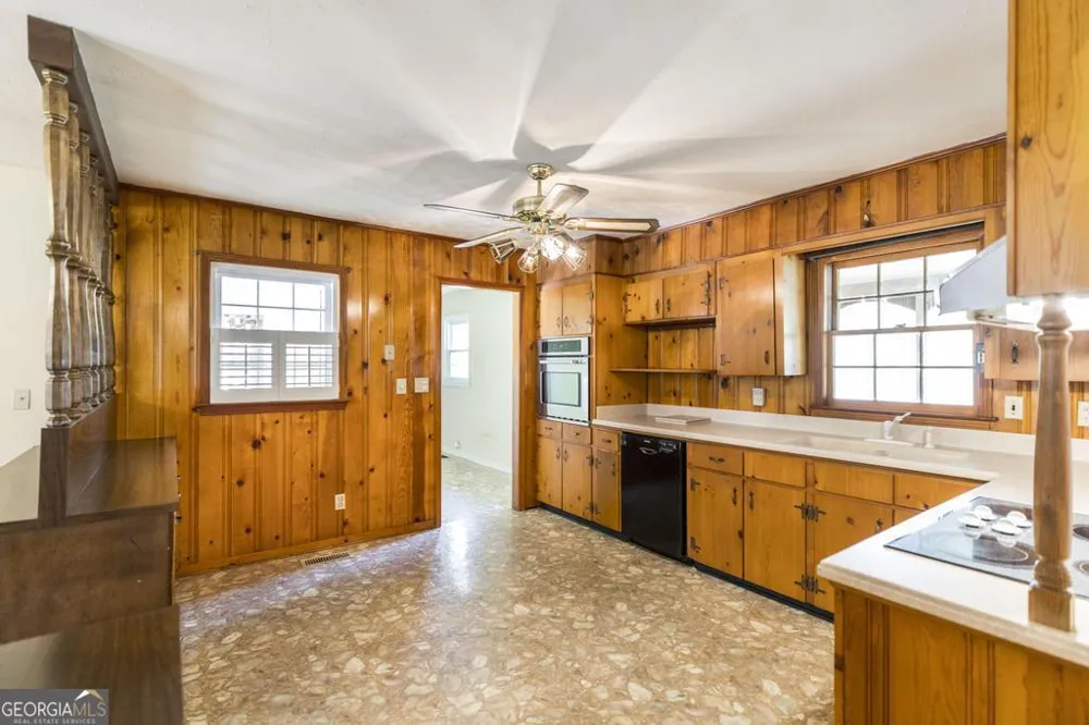 1431 Tucker RD Perry, GA 31069