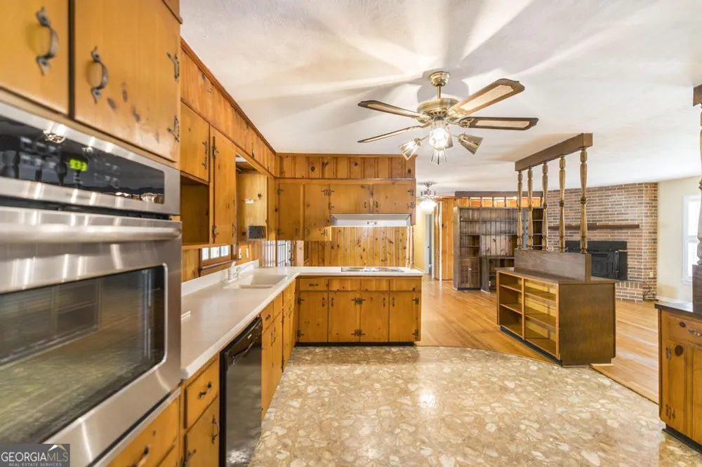 1431 Tucker RD Perry, GA 31069