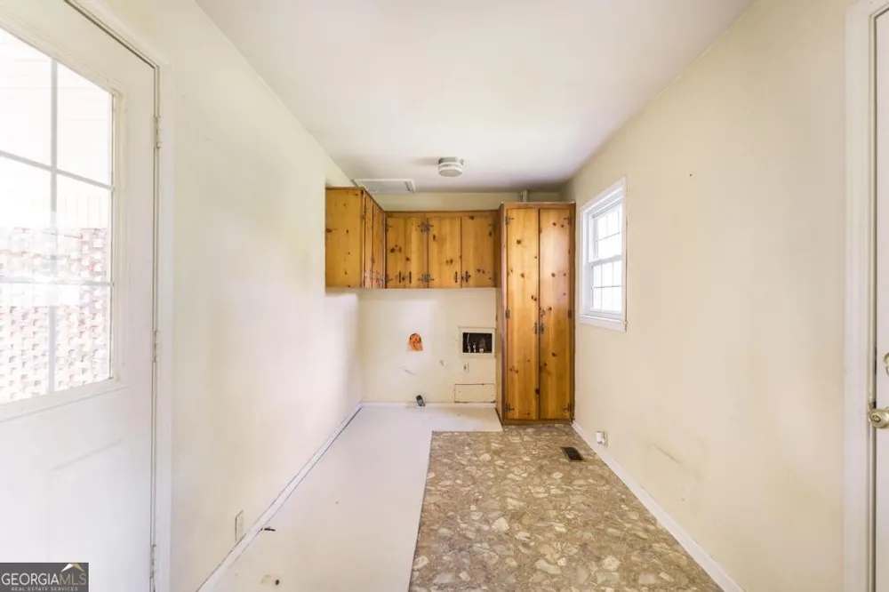 1431 Tucker RD Perry, GA 31069