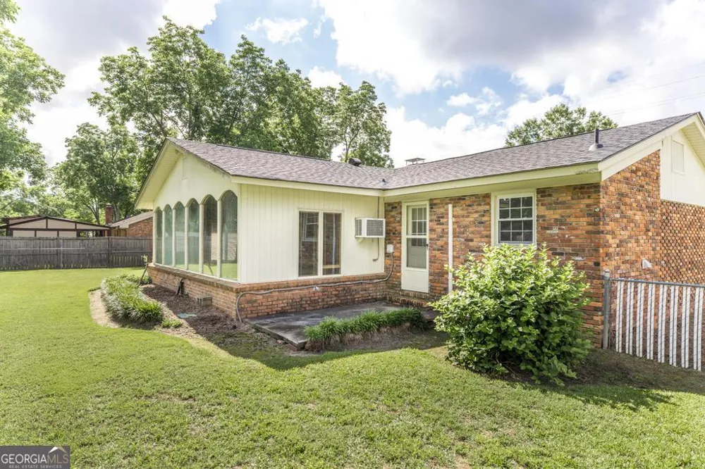 1431 Tucker RD Perry, GA 31069
