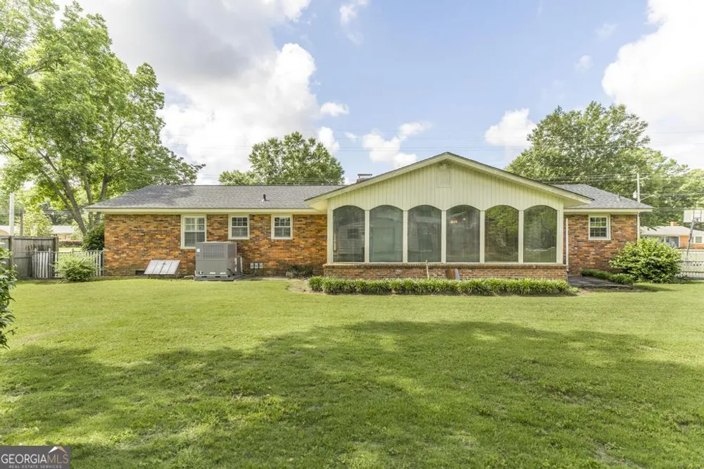 1431 Tucker RD Perry, GA 31069