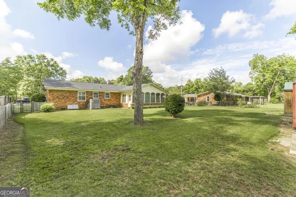 1431 Tucker RD Perry, GA 31069