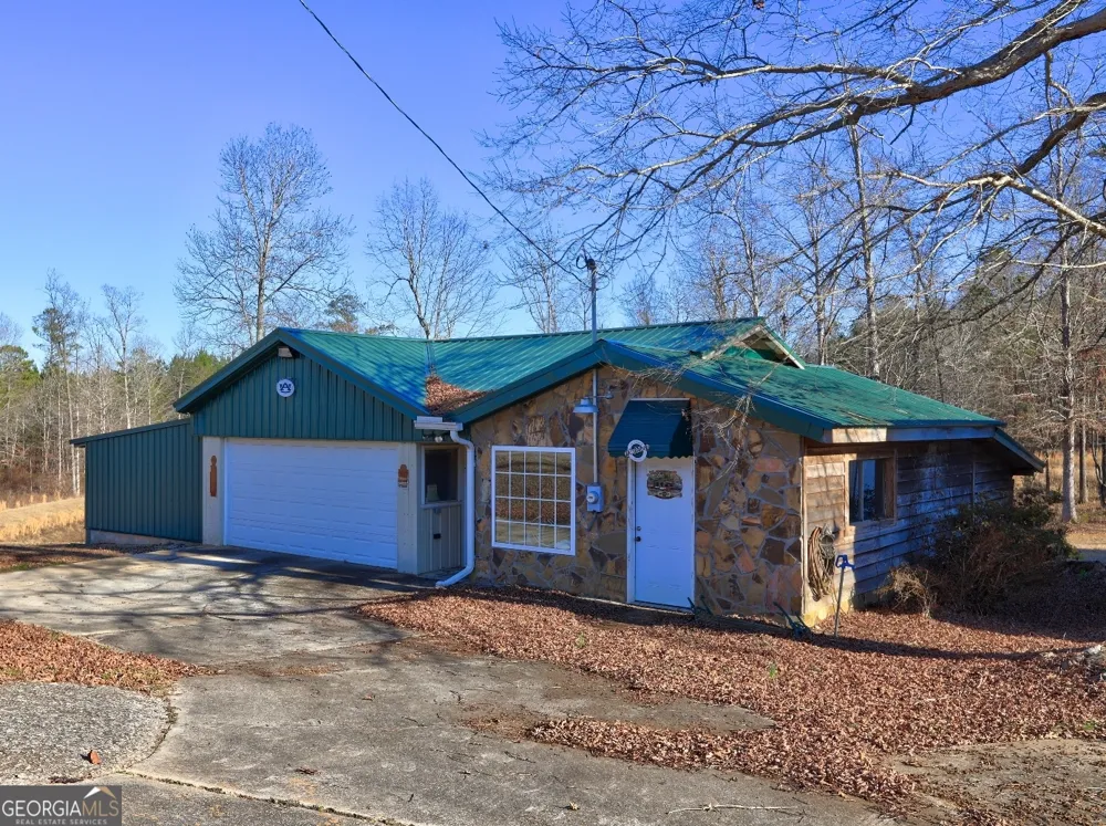 362 Brook RD Barnesville, GA 30204