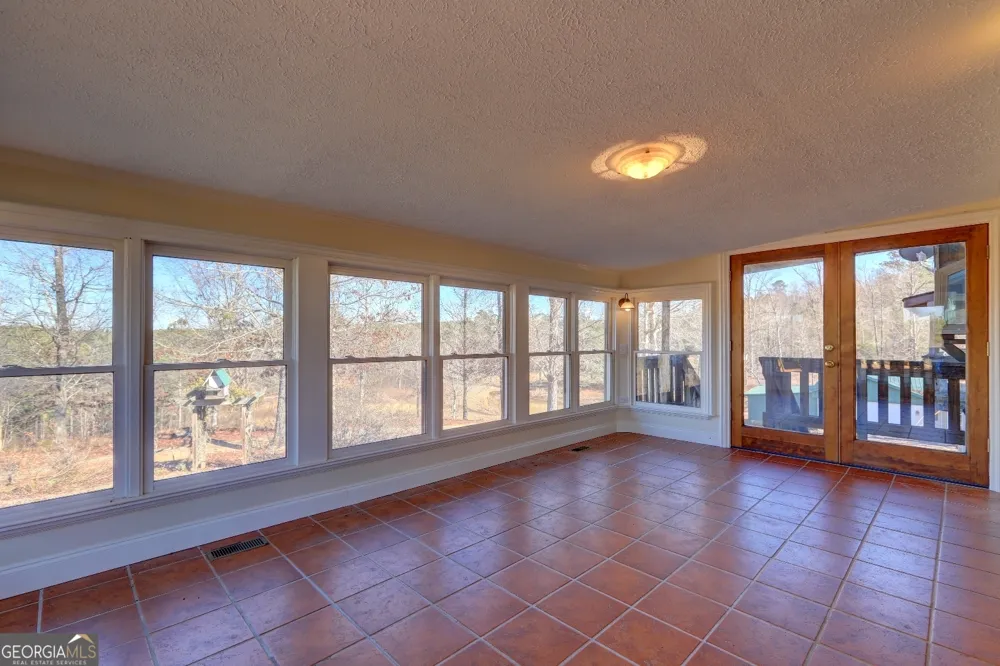 362 Brook RD Barnesville, GA 30204