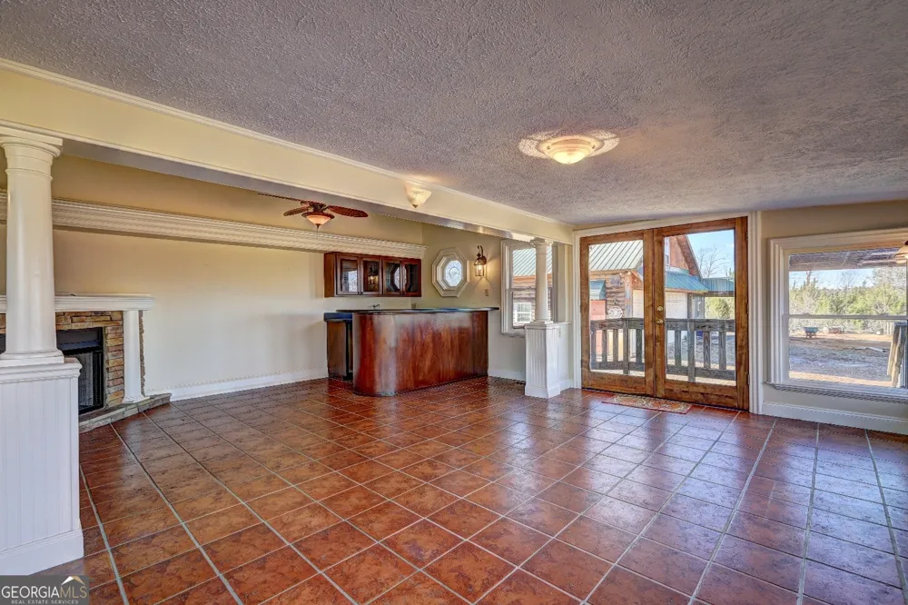 362 Brook RD Barnesville, GA 30204