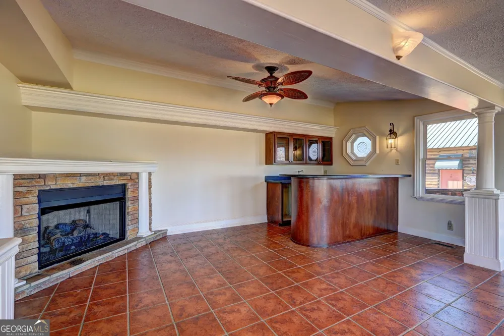 362 Brook RD Barnesville, GA 30204