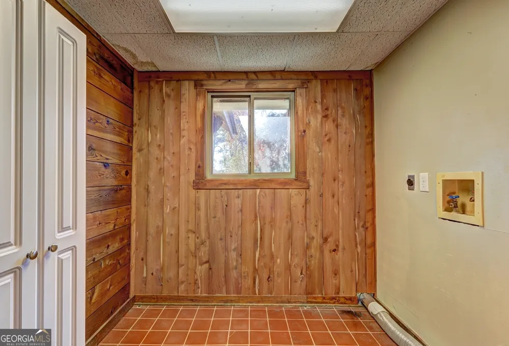 362 Brook RD Barnesville, GA 30204