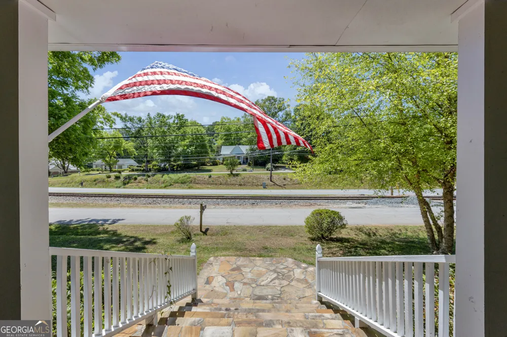 24 N Main ST Maysville, GA 30558