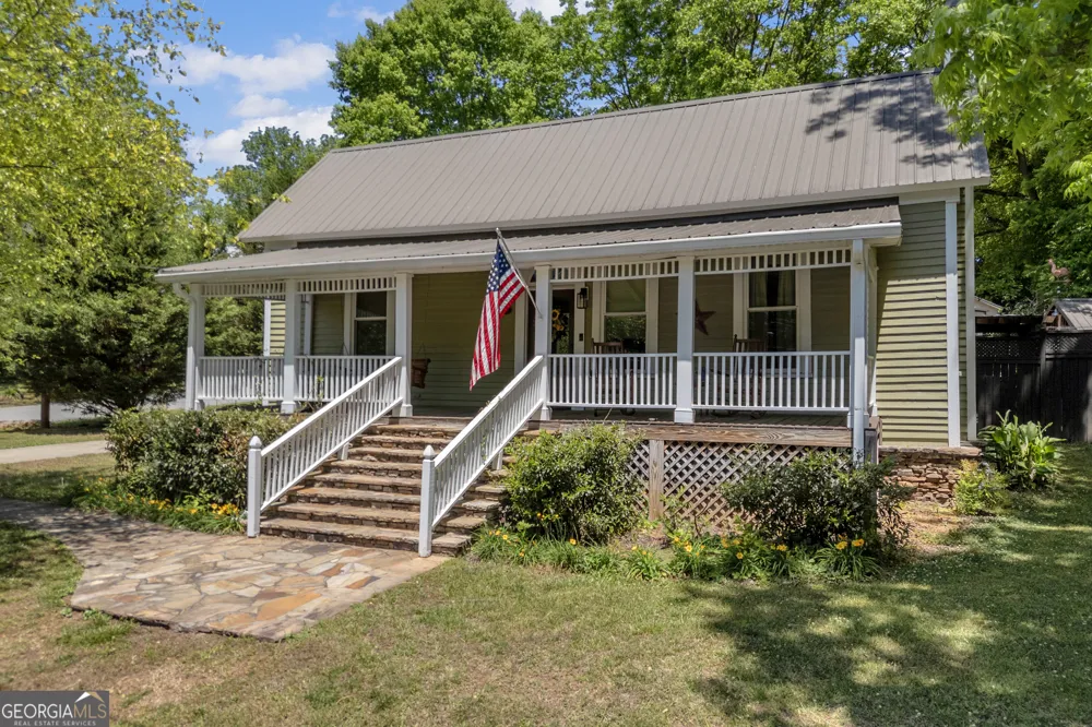 24 N Main ST Maysville, GA 30558