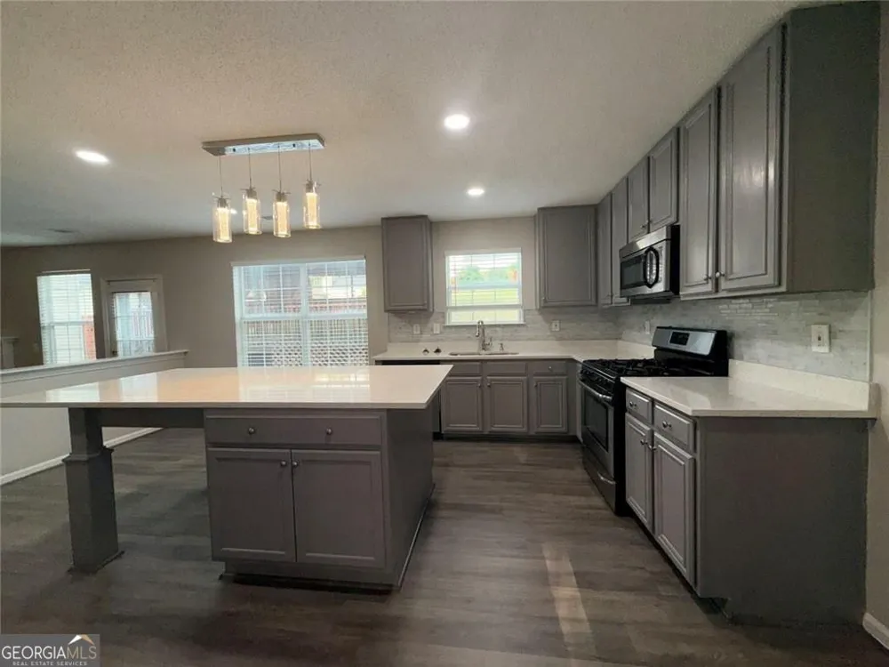 609 Vaughan DR Hampton, GA 30228