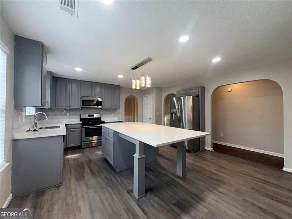609 Vaughan DR Hampton, GA 30228