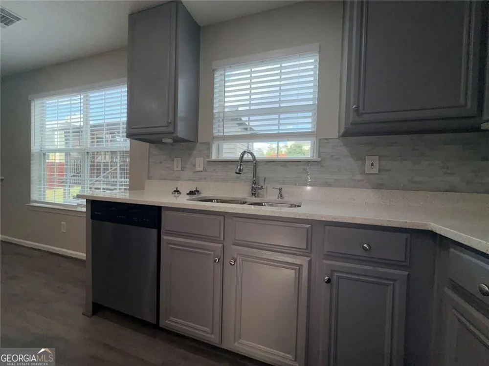 609 Vaughan DR Hampton, GA 30228