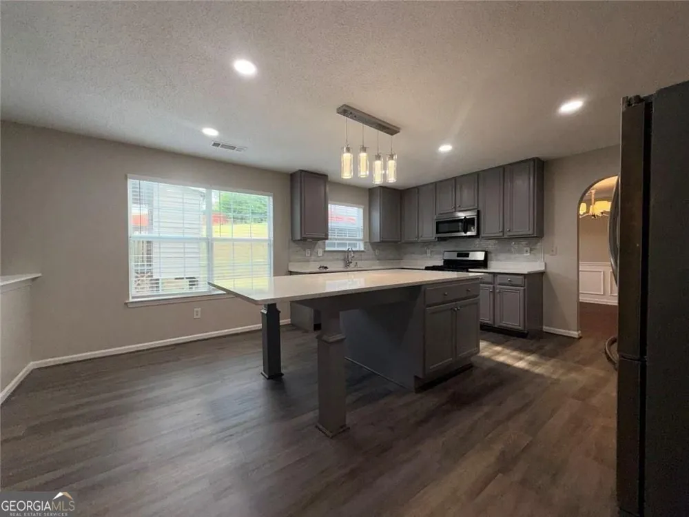 609 Vaughan DR Hampton, GA 30228