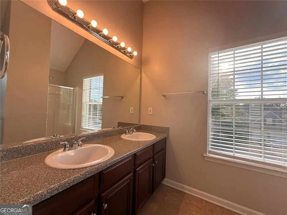 609 Vaughan DR Hampton, GA 30228
