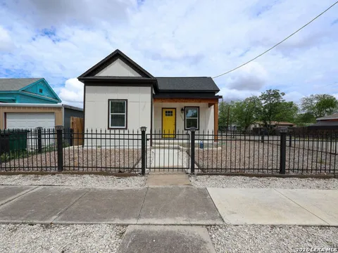 1113 Burleson