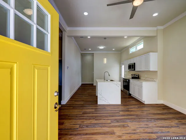1113 Burleson San Antonio, TX 78202