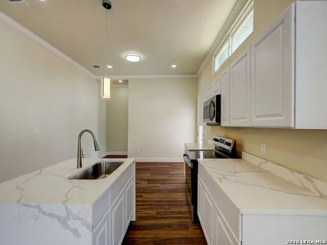 1113 Burleson San Antonio, TX 78202