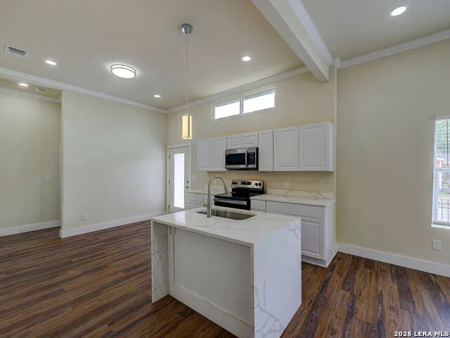 1113 Burleson San Antonio, TX 78202