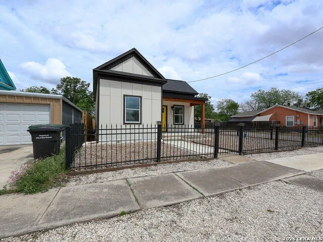 1113 Burleson San Antonio, TX 78202