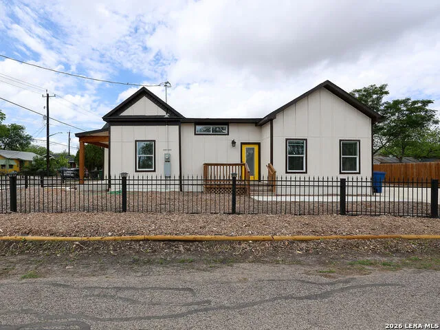 1113 Burleson San Antonio, TX 78202