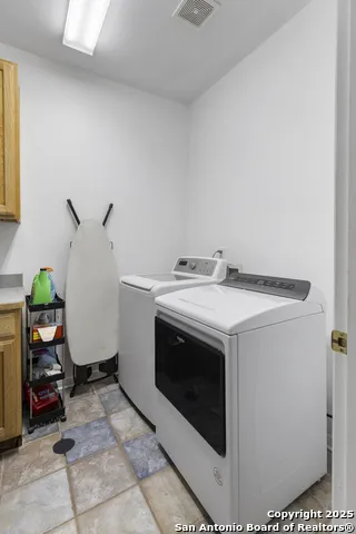 1732 Continental Pleasanton, TX 78064