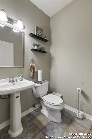 1732 Continental Pleasanton, TX 78064
