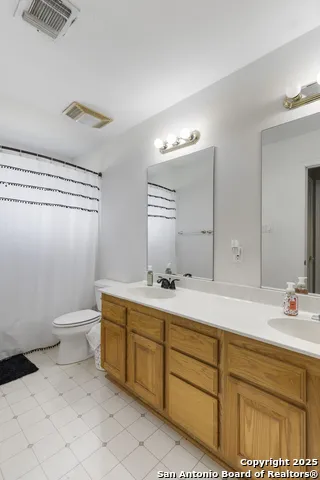 1732 Continental Pleasanton, TX 78064