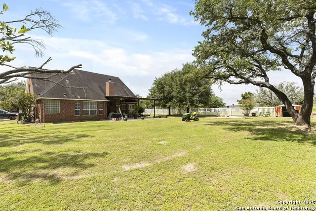 1732 Continental Pleasanton, TX 78064