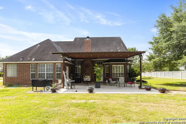 1732 Continental Pleasanton, TX 78064