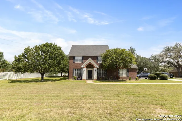 1732 Continental Pleasanton, TX 78064