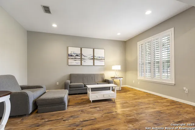 1732 Continental Pleasanton, TX 78064