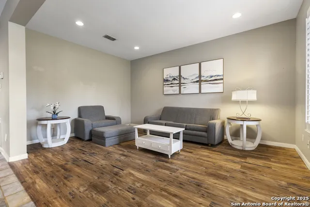 1732 Continental Pleasanton, TX 78064
