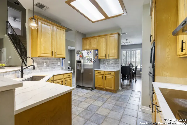 1732 Continental Pleasanton, TX 78064
