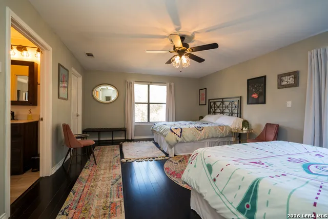 810 Oakwood San Marcos, TX 78666