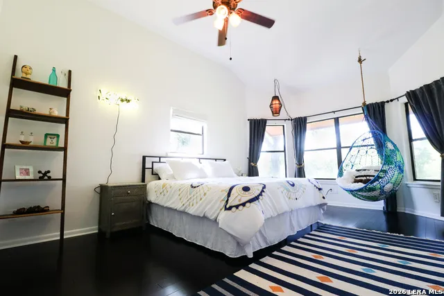 810 Oakwood San Marcos, TX 78666