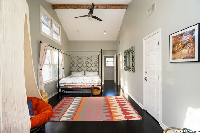 810 Oakwood San Marcos, TX 78666