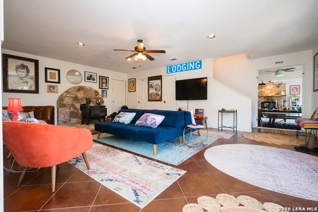 810 Oakwood San Marcos, TX 78666